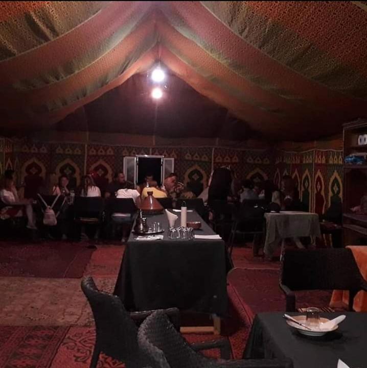 Bivouac Erg Znaigui Hotel Мерцуга Екстериор снимка