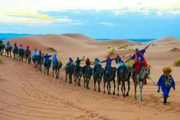 Bivouac Erg Znaigui Hotel Мерцуга Екстериор снимка