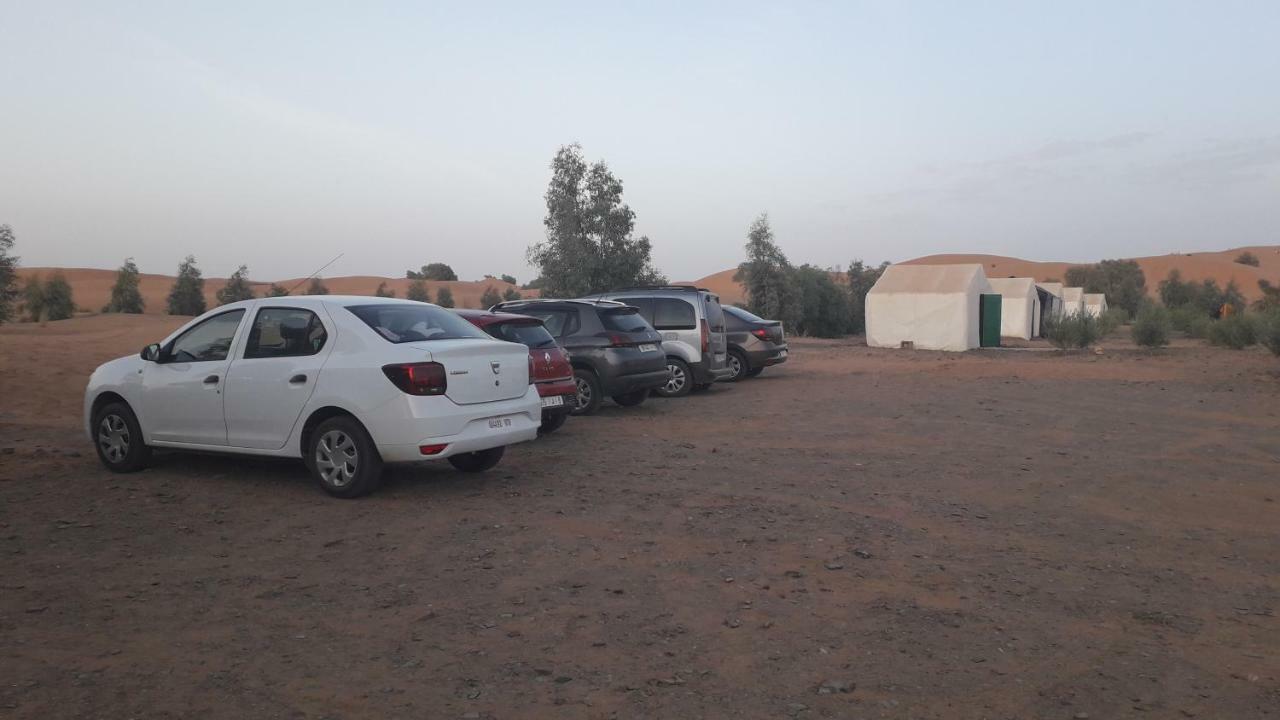 Bivouac Erg Znaigui Hotel Мерцуга Екстериор снимка