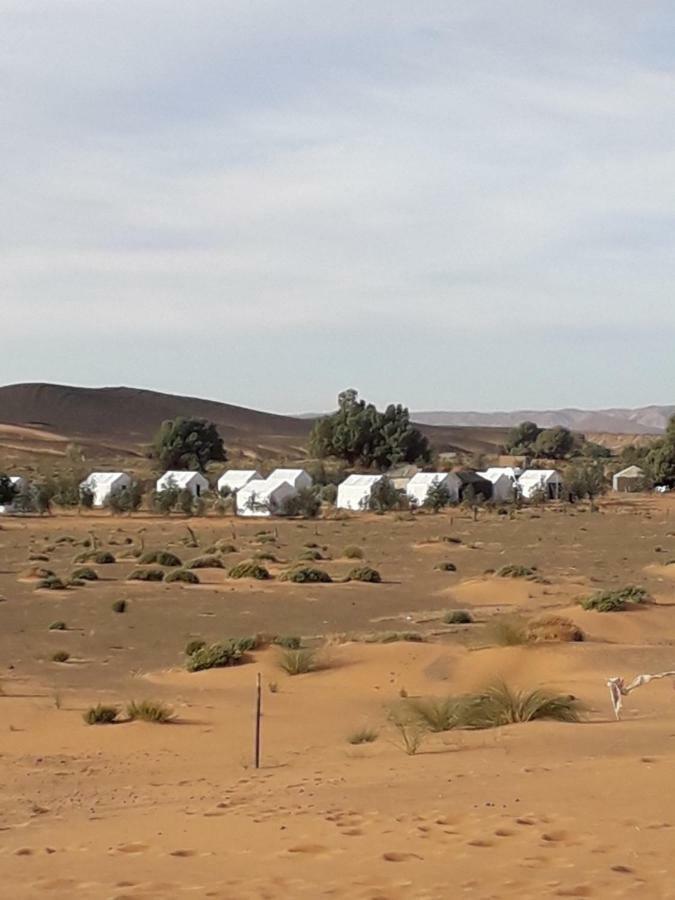Bivouac Erg Znaigui Hotel Мерцуга Екстериор снимка