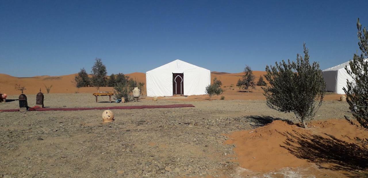 Bivouac Erg Znaigui Hotel Мерцуга Екстериор снимка