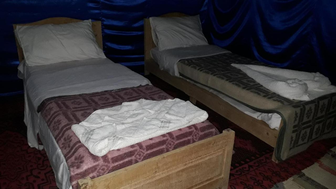 Bivouac Erg Znaigui Hotel Мерцуга Екстериор снимка